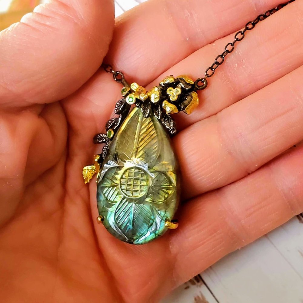 Sterling & 14 kt Botanical Labradorite Pendent - Picture 2 of 5